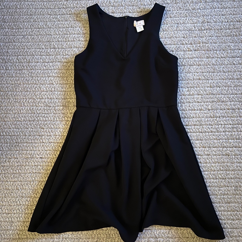 LOVE...ADY SIZE L basic little black dress